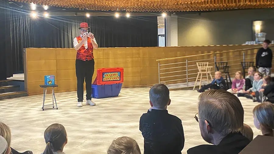 Hoivarakentajat_artikkeli-talvipaiva-2