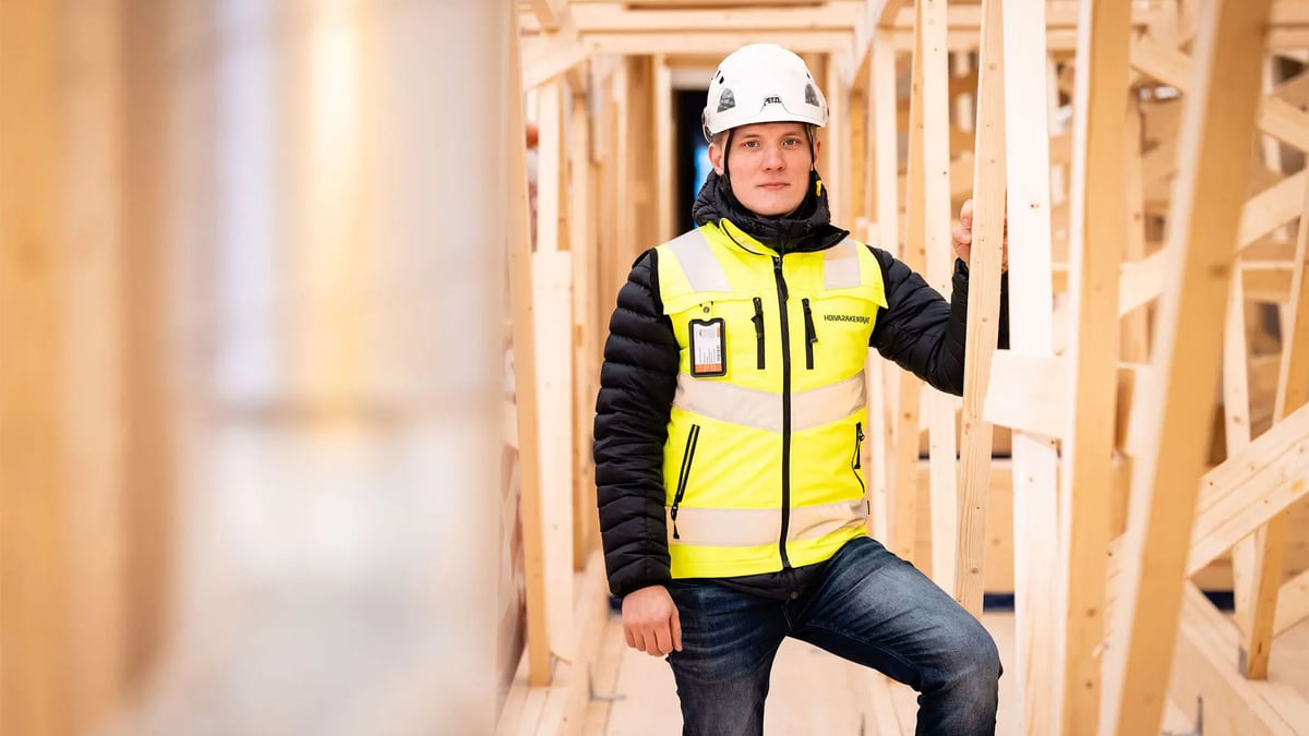 Jussi-Pekka Salmi Hoivarakentajat